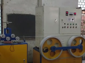 安裝在廣東富華電纜有限公司 高速鋁銅線合股機GLTH500型一套生產現場